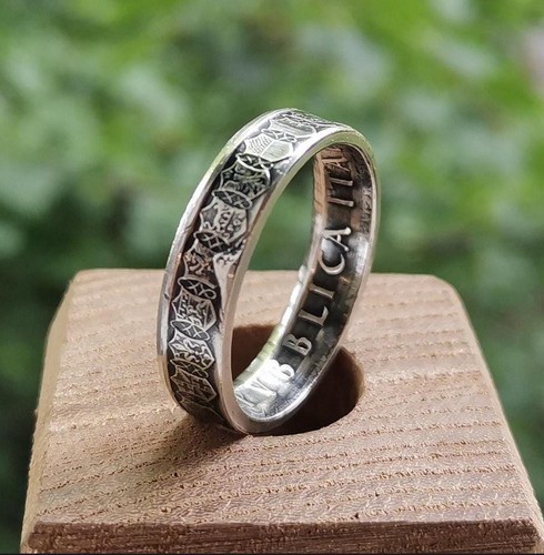 Anello realizzato con una